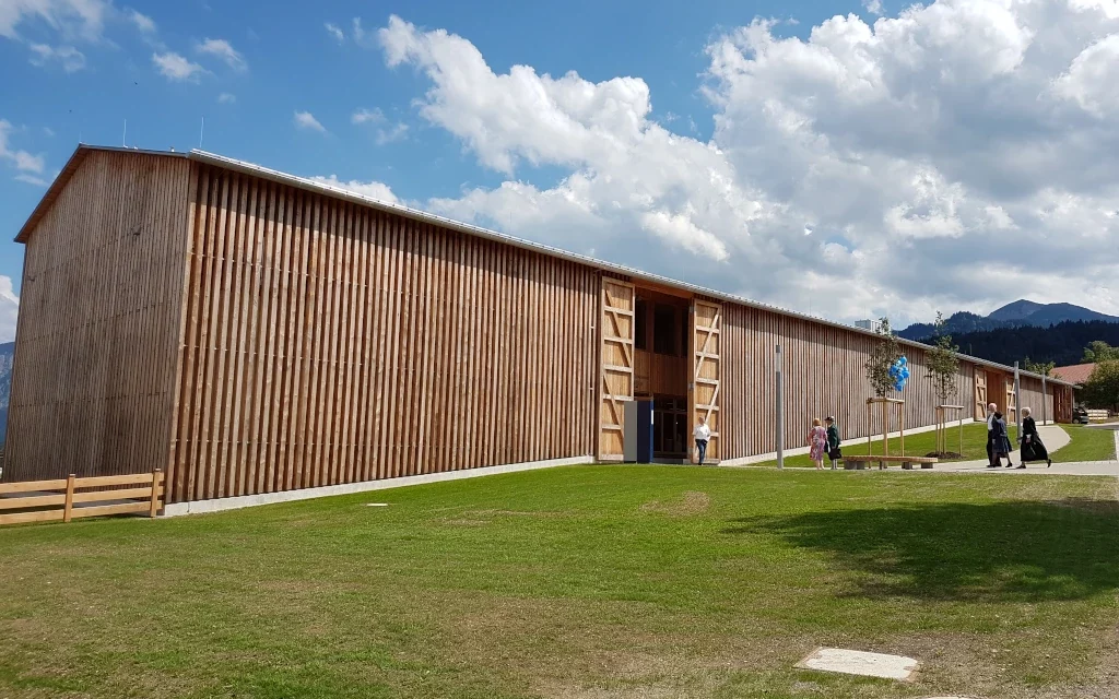 Freilichtmuseum Glentleiten – Eingangsgebäude mit Gastronomie